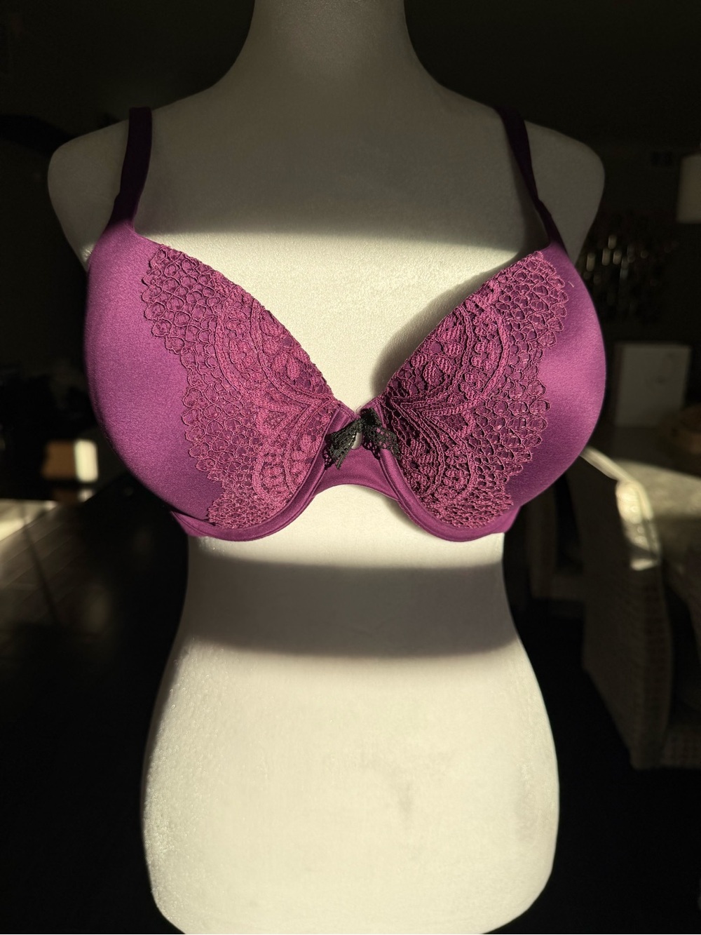 NWOT Victoria's Secret Plum Lace Underwire Bra